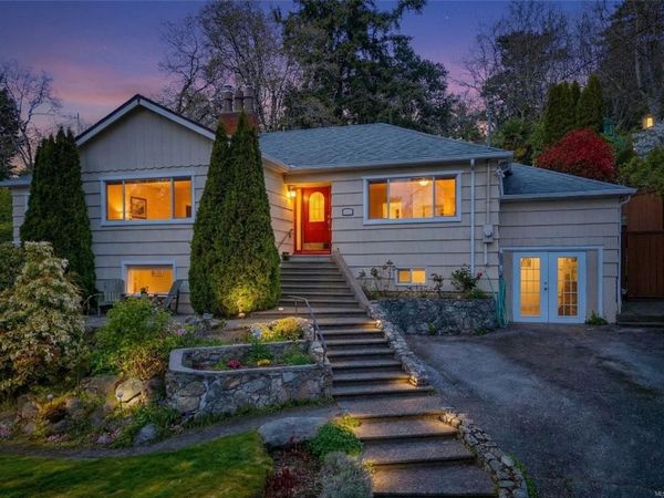 1184 Clovelly Terr , Saanich, BC V8P 1V6