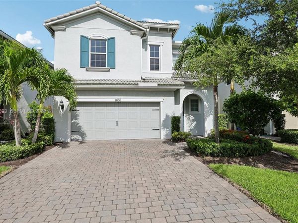 1636 Trailhead Ter , Hollywood, FL 33021