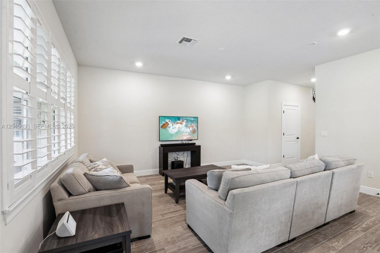 1636 Trailhead Ter , Hollywood, FL 33021 Photo