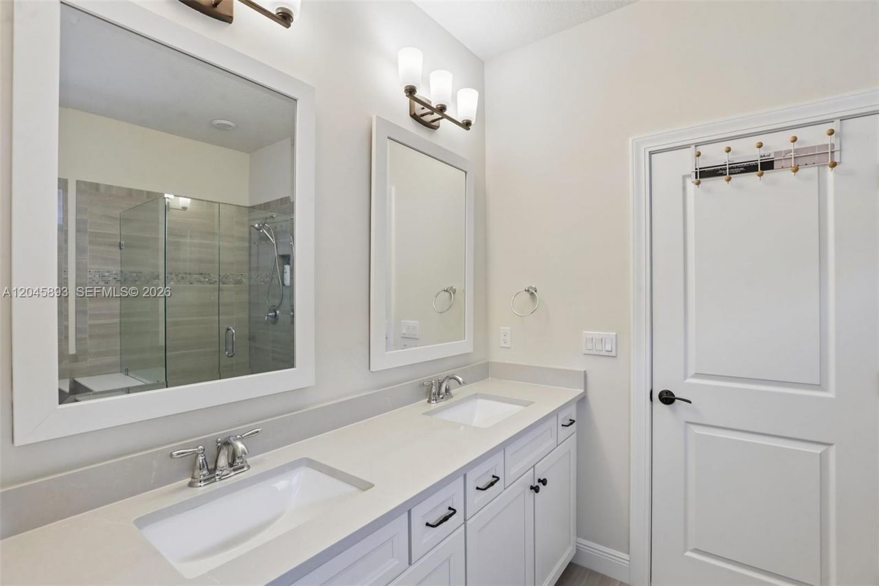 1636 Trailhead Ter , Hollywood, FL 33021 Photo