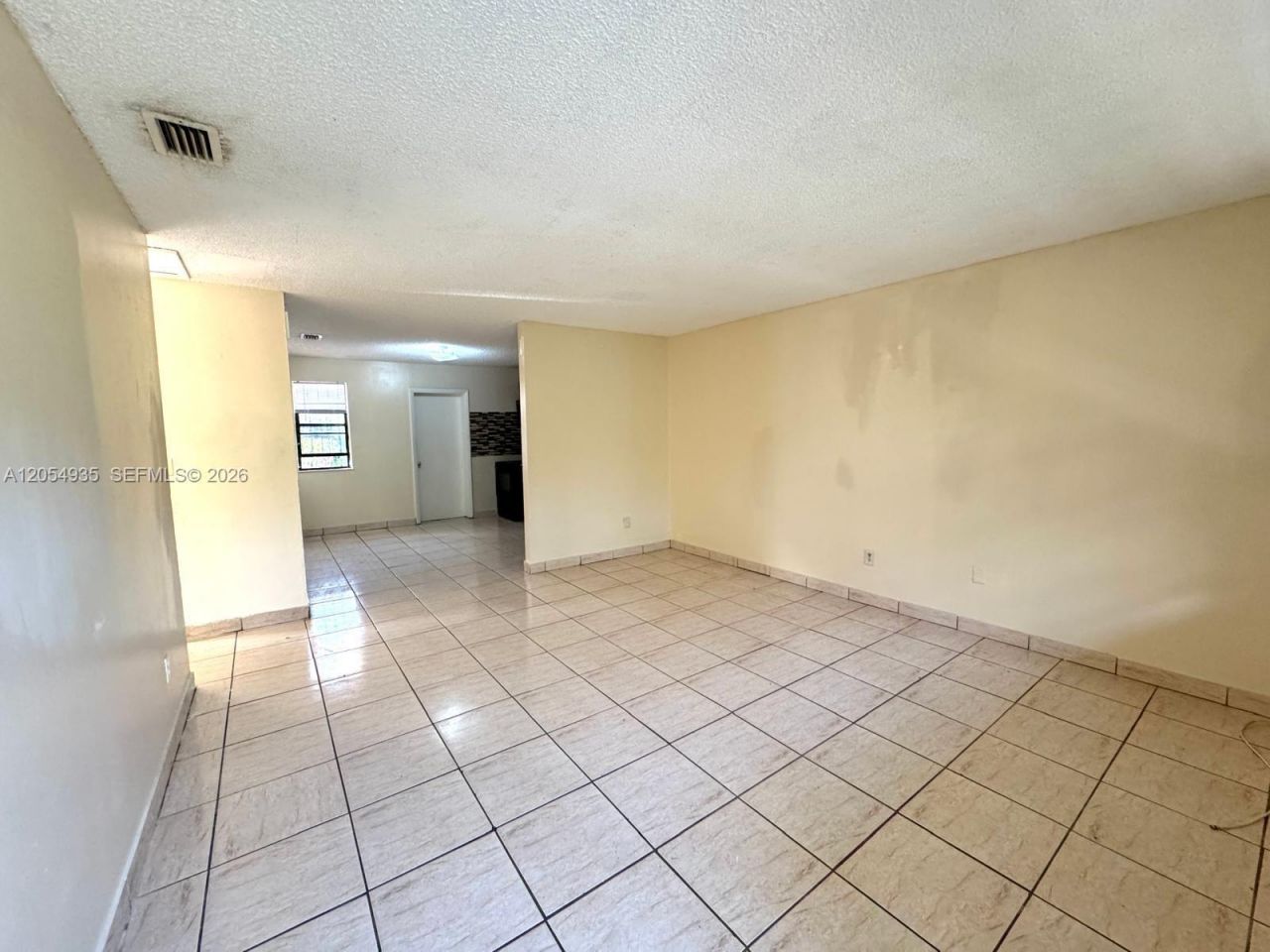 7715 NW 2nd Ct, Miami, FL 33150 Photo