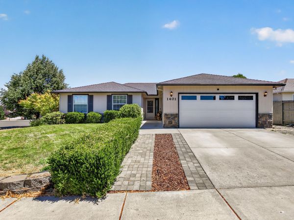 1401 Andrew Drive, Medford, OR 97501