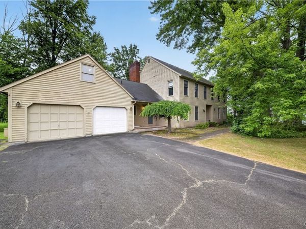 112 Greeley Circle , Liverpool, NY 13090