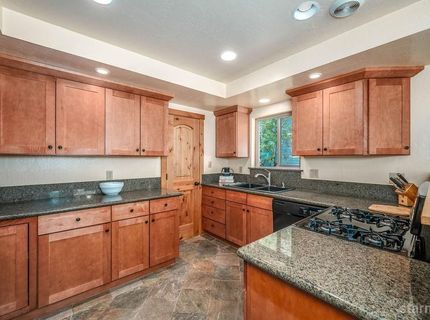 1864 Mewuk Drive, South Lake Tahoe, CA 96150 Photo