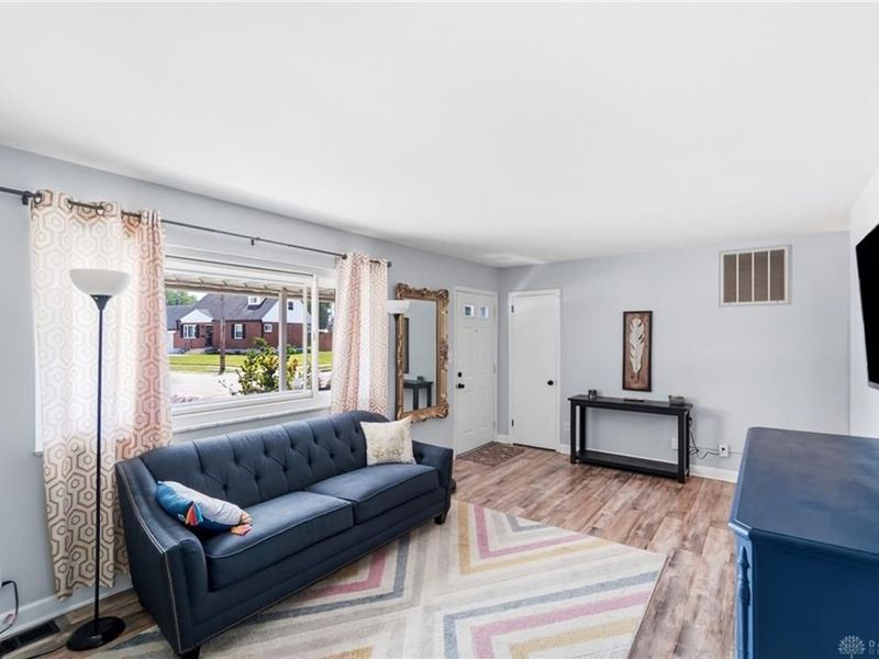 203 Brookside Drive, Brookville, OH 45309 Photo 4