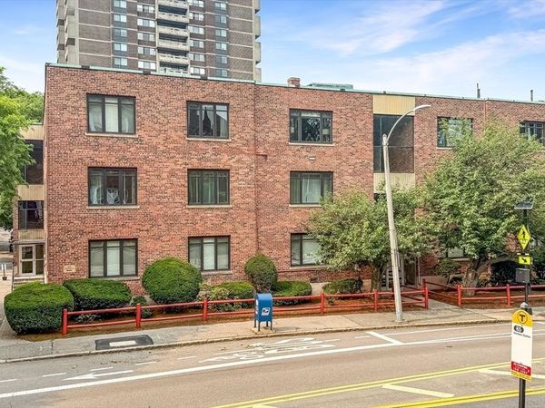 573 Washington St, Unit 29, Brookline, MA 02446
