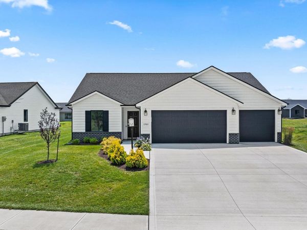 13583 Fringe Tree Trail, Fort Wayne, IN 46814