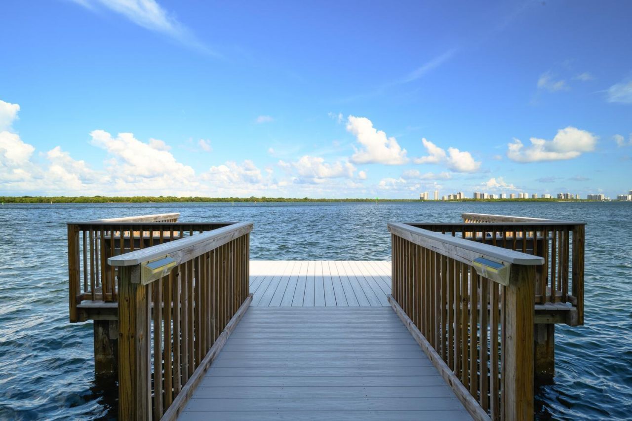 52 Yacht Club Drive, Unit 309, North Palm Beach, FL 33408 Photo