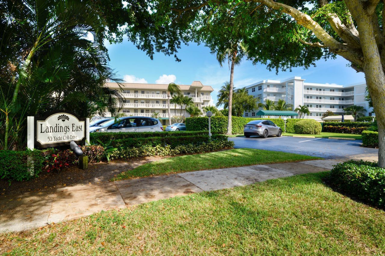 52 Yacht Club Drive, Unit 309, North Palm Beach, FL 33408 Photo