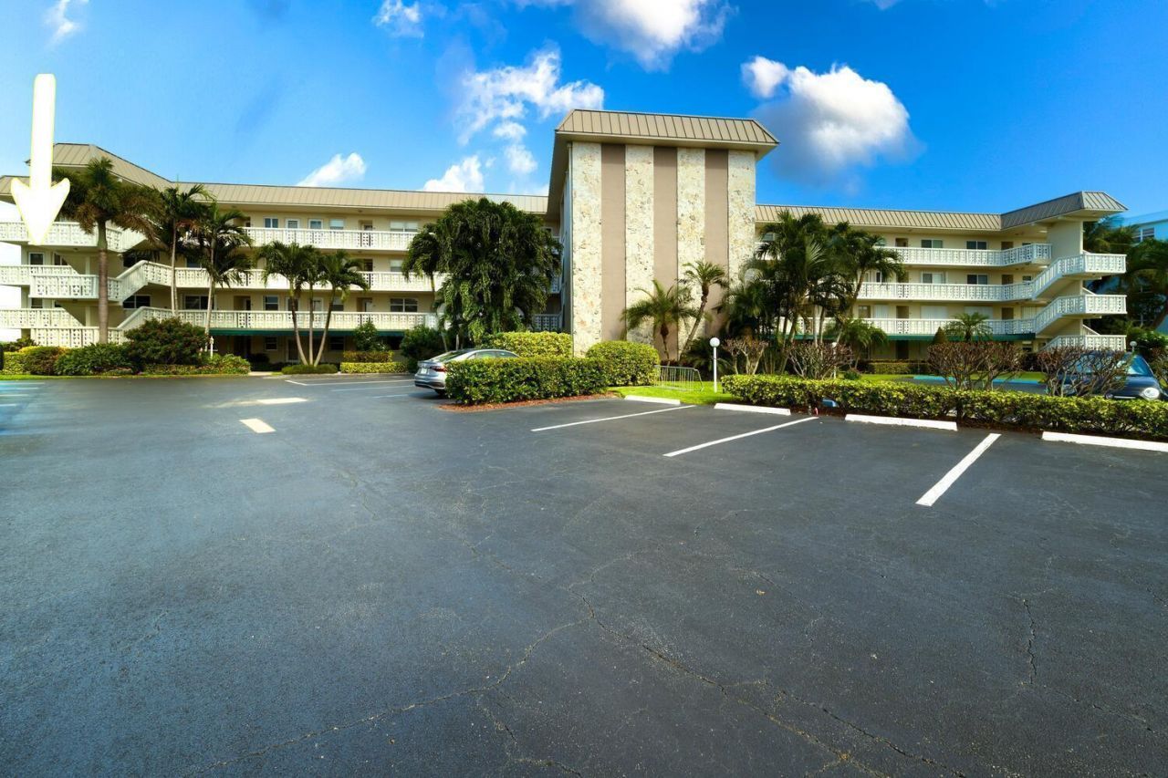 52 Yacht Club Drive, Unit 309, North Palm Beach, FL 33408 Photo