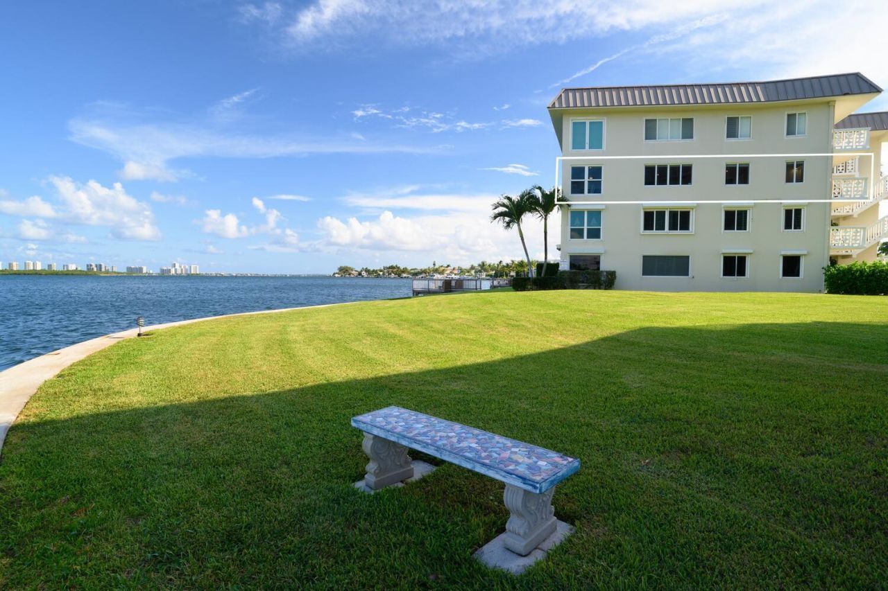 52 Yacht Club Drive, Unit 309, North Palm Beach, FL 33408 Photo