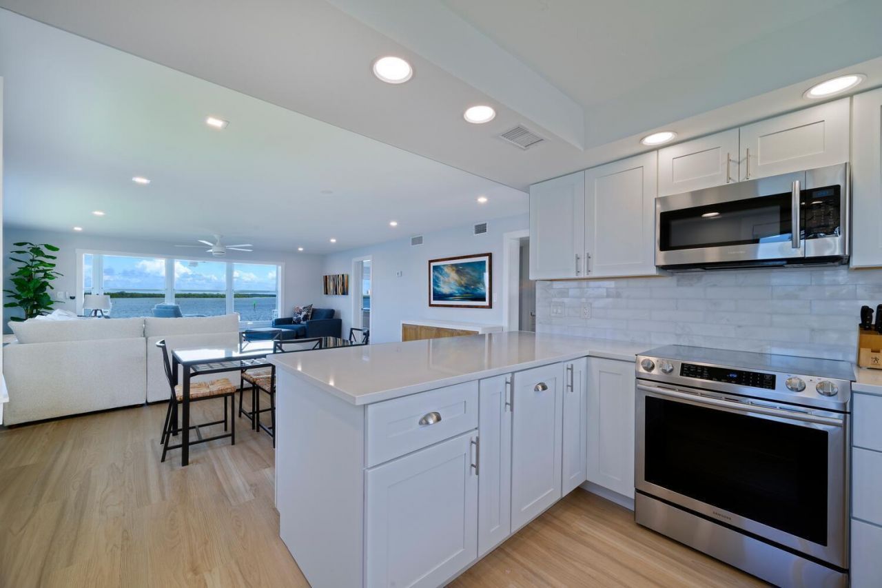 52 Yacht Club Drive, Unit 309, North Palm Beach, FL 33408 Photo