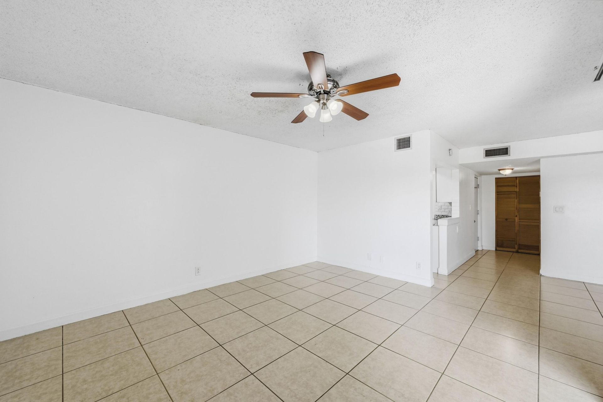 505 S Pine Island Road, Unit B310, Plantation, FL 33324 Photo