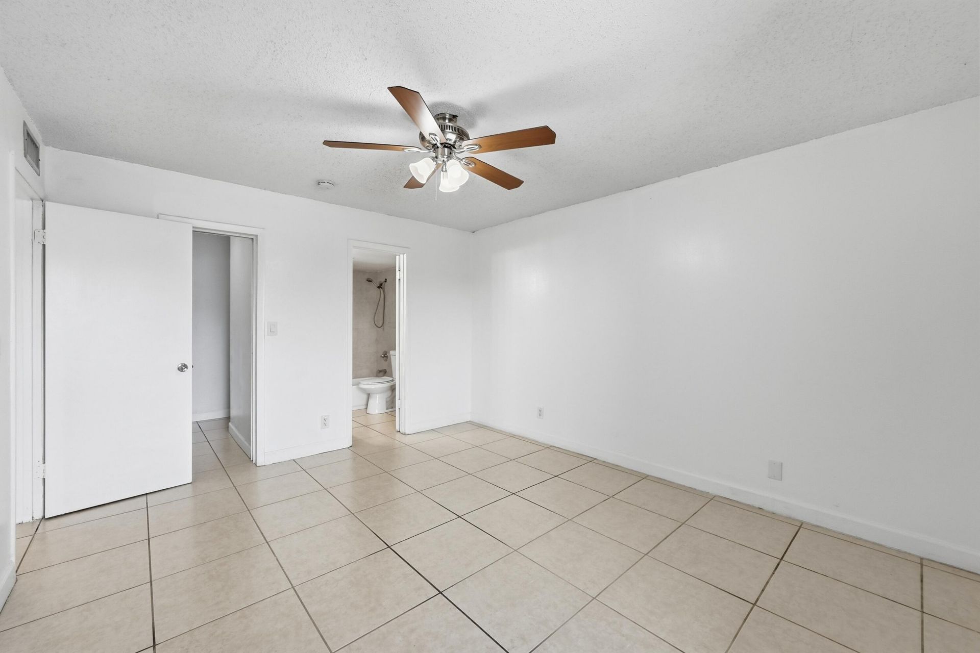 505 S Pine Island Road, Unit B310, Plantation, FL 33324 Photo