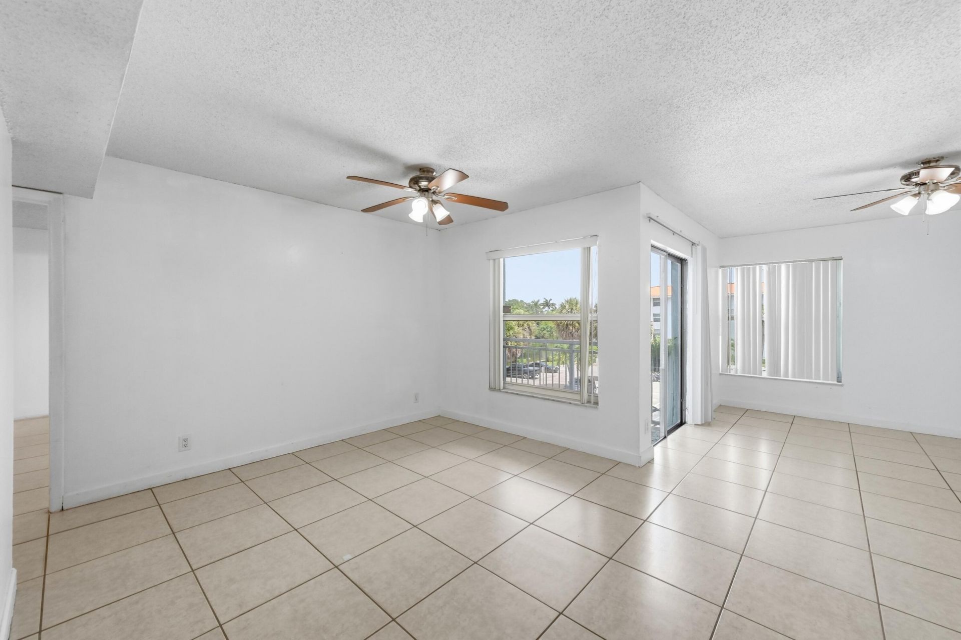 505 S Pine Island Road, Unit B310, Plantation, FL 33324 Photo