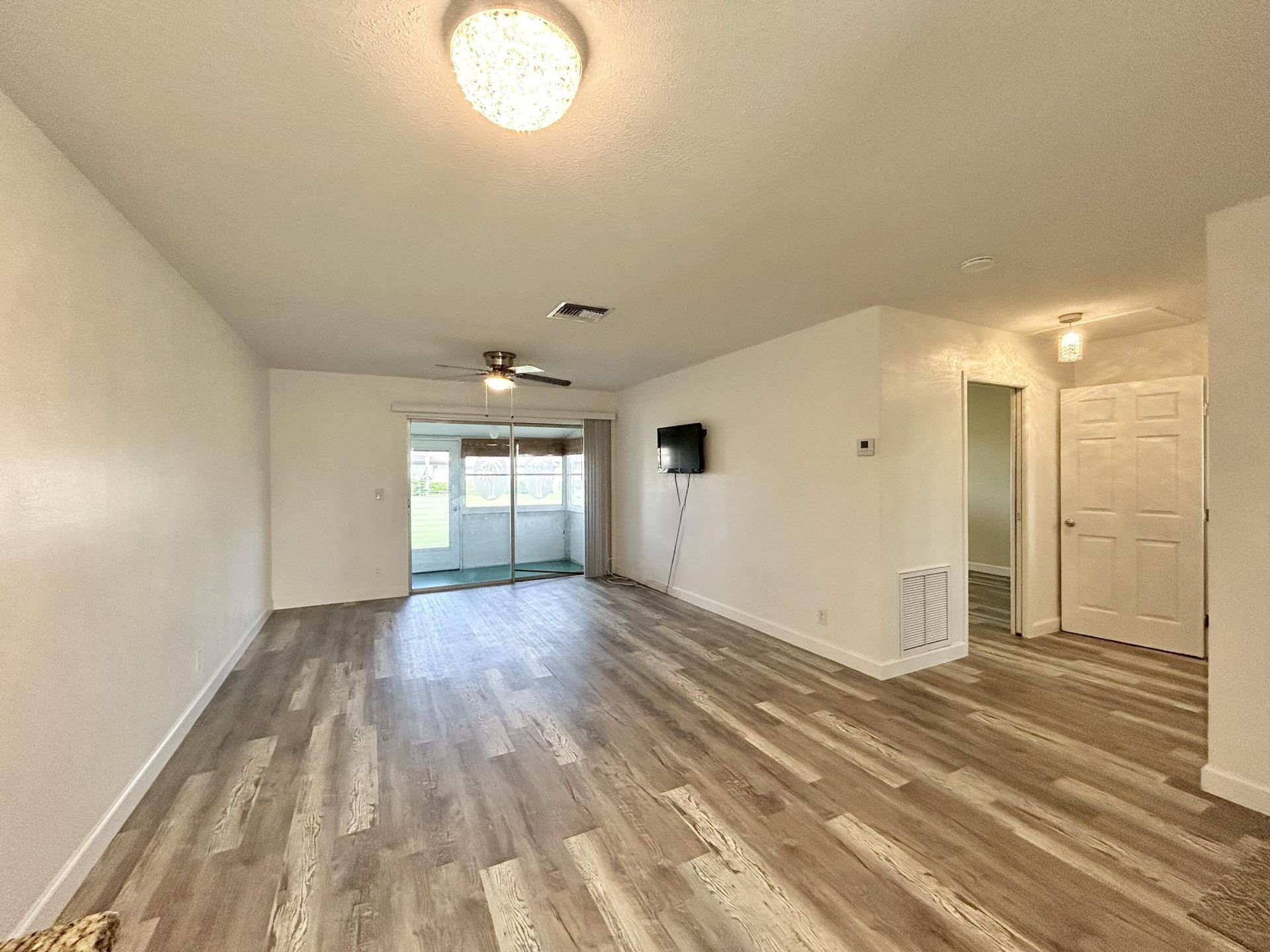 2844 Crosley Drive E, Unit C, West Palm Beach, FL 33415 Photo