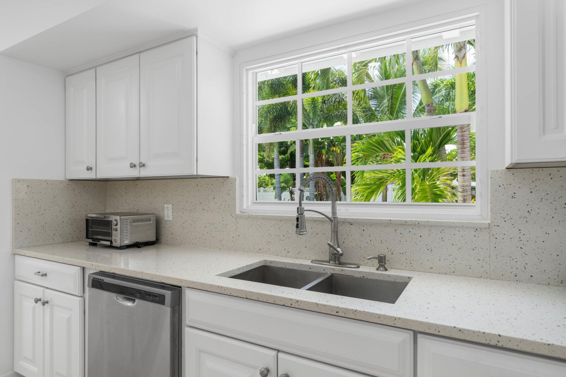 233 Maryland Drive, Lake Worth Beach, FL 33460 Photo
