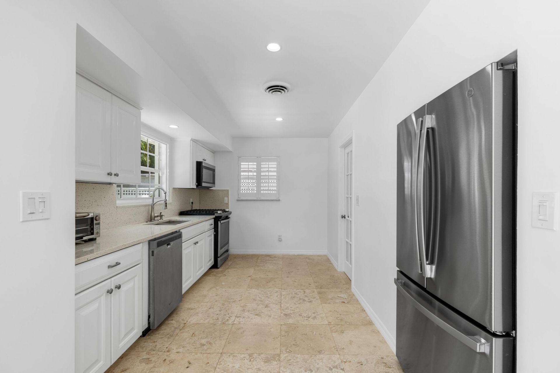233 Maryland Drive, Lake Worth Beach, FL 33460 Photo