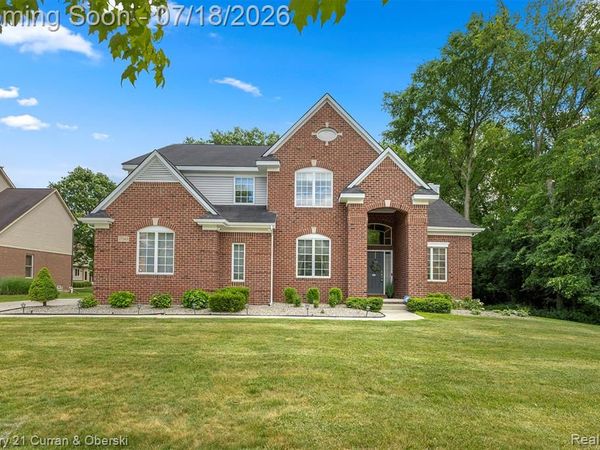 27363 Oxford Drive, Southfield, MI 48033
