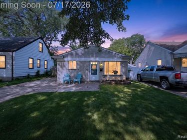 7936 Weddel Street, Taylor, MI 48180
