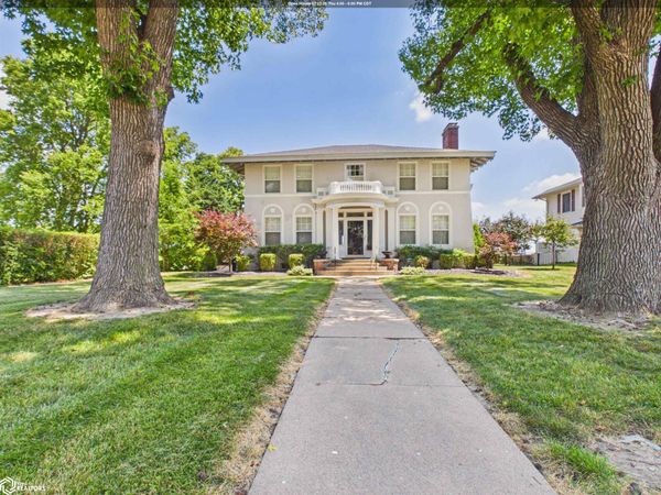 1111 Grand Avenue, Keokuk, IA 52632