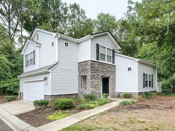 1277 W Oaks Way , Woodstock, GA 30188