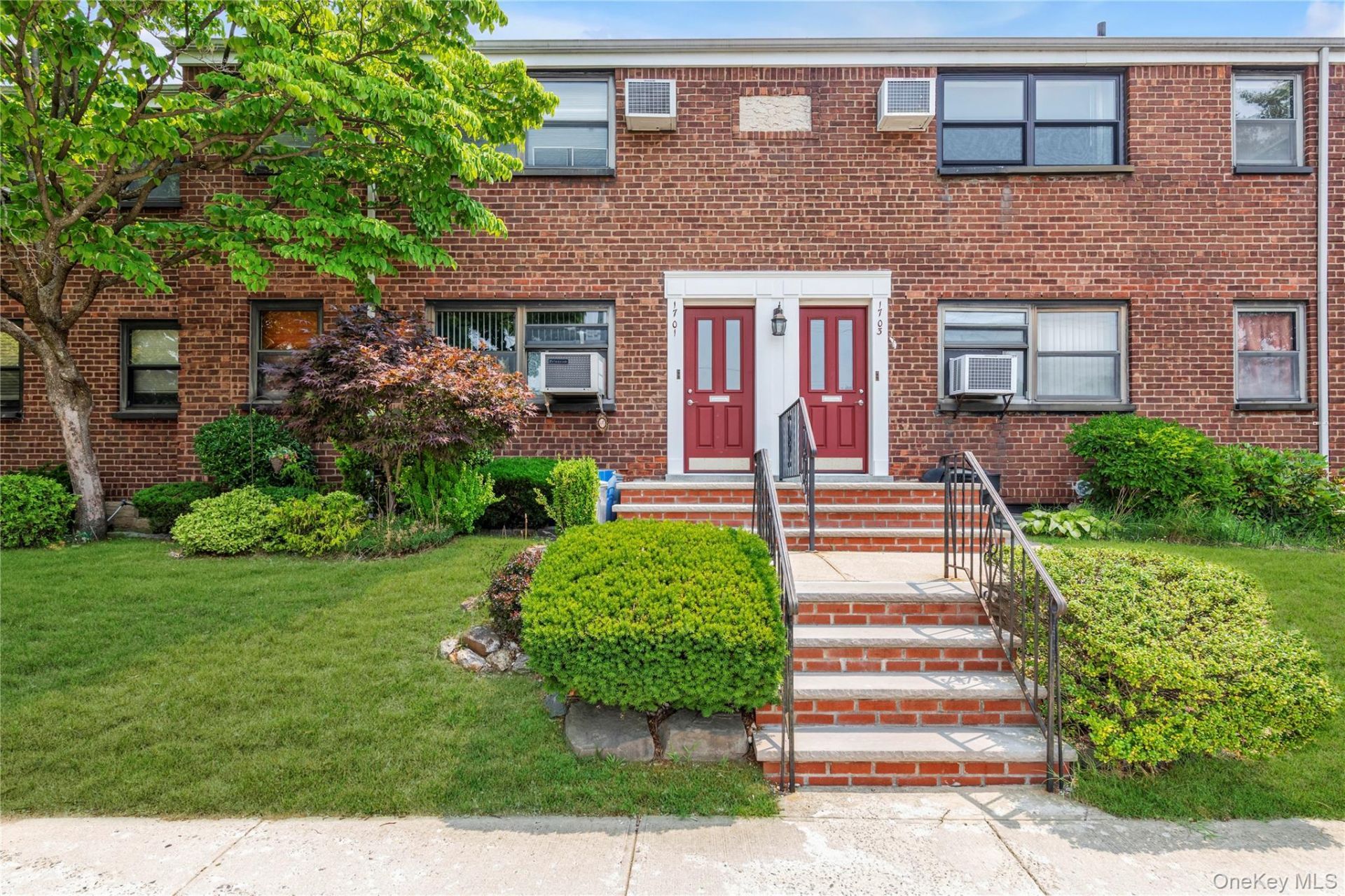 17-01 Utopia Parkway , Unit 1, Whitestone, NY 11357 Main Photo