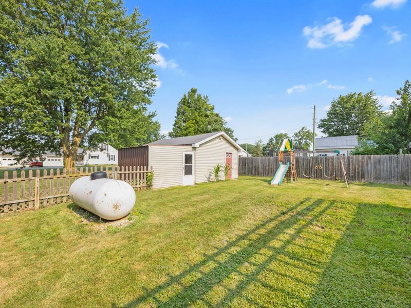 203 N Earl Street, Waynesfield, OH 45896 Photo 8