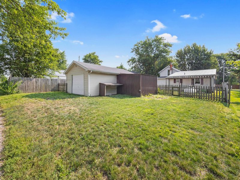 203 N Earl Street, Waynesfield, OH 45896 Photo 9