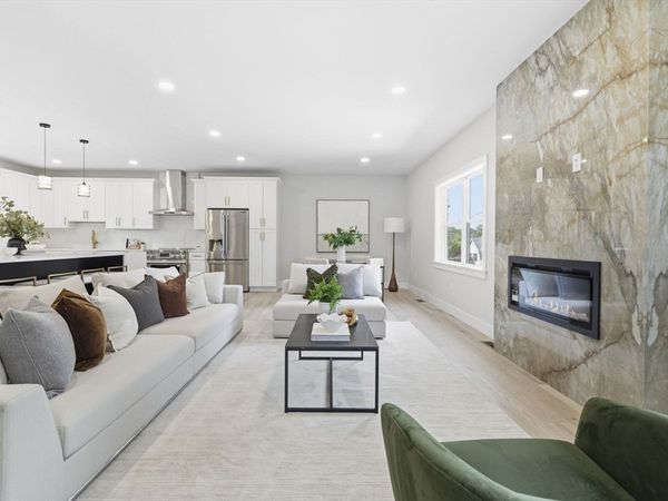 35 Miller Ave, Framingham, MA 01702