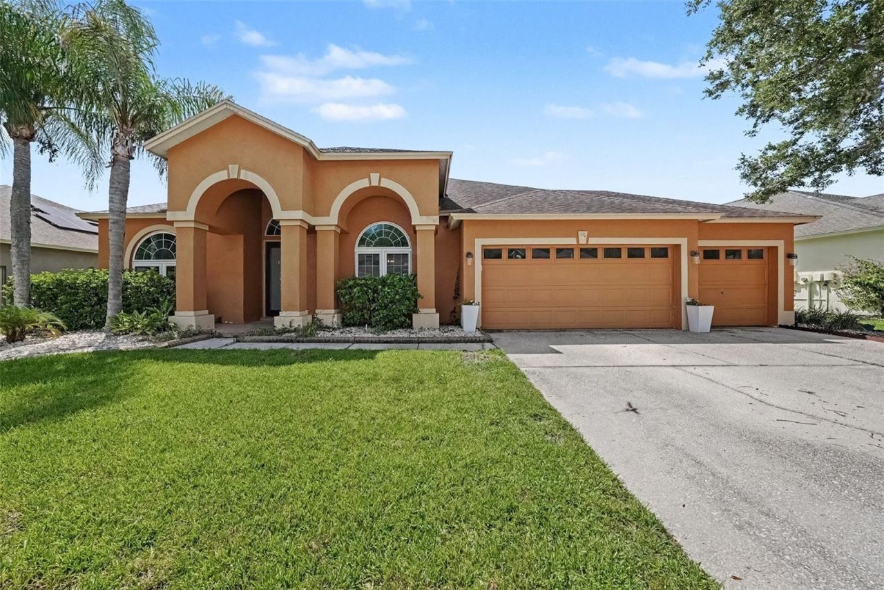 18425 Eastwyck Dr, Tampa, FL 33647 Main Photo