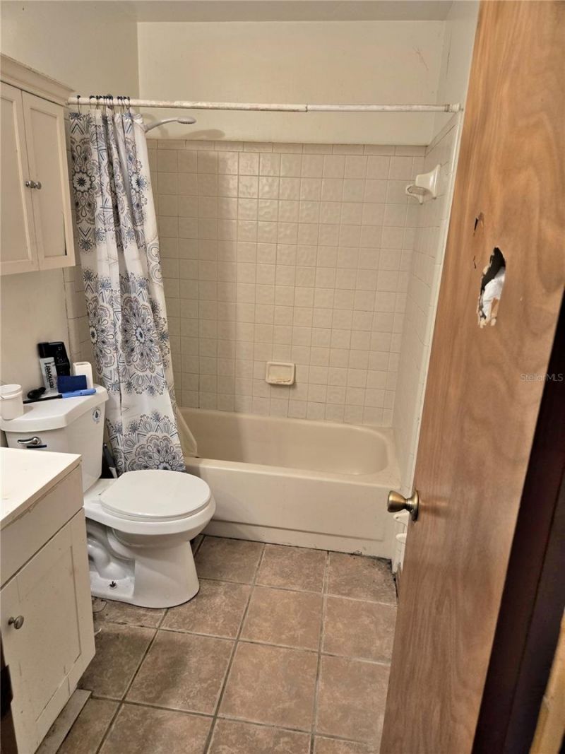 5727 SW 10th Place, Gainesville, FL 32607 Photo