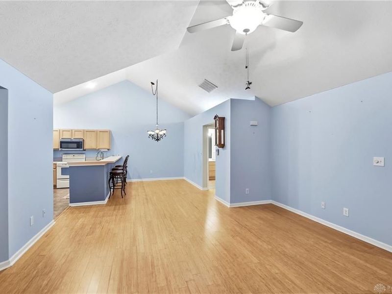 2690 Prestwick Village Circle, Springfield, OH 45503 Photo 17