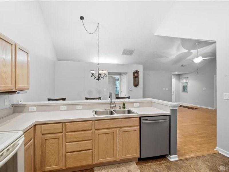 2690 Prestwick Village Circle, Springfield, OH 45503 Photo 24
