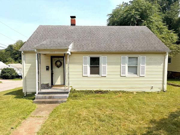 3002 Roberts RD SW, Roanoke, VA 24014