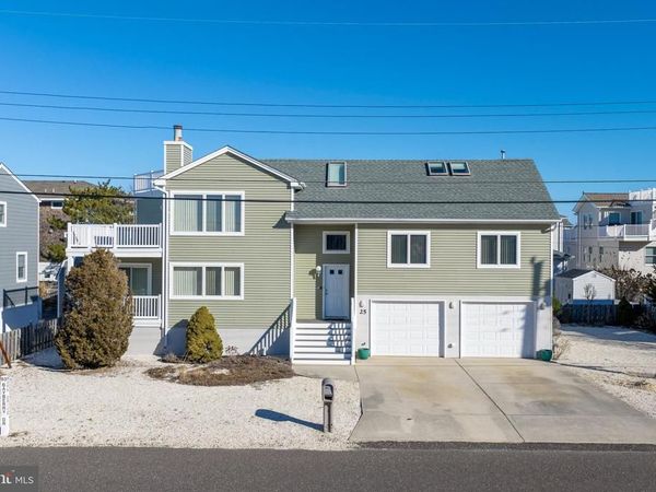 25 W BAYBERRY DRIVE , LONG BEACH TOWNSHIP, NJ 08008