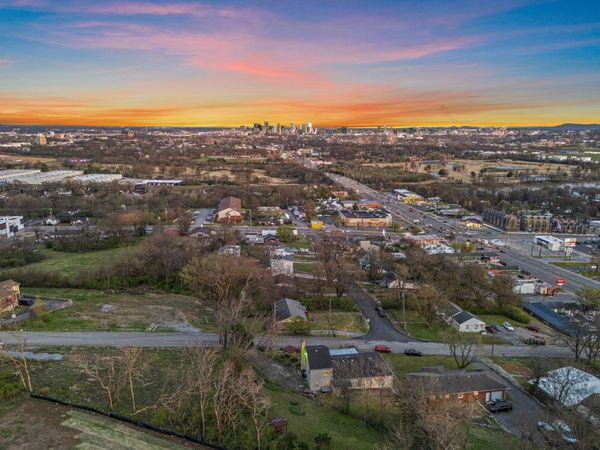 3214 Resha Ln , Nashville, TN 37218