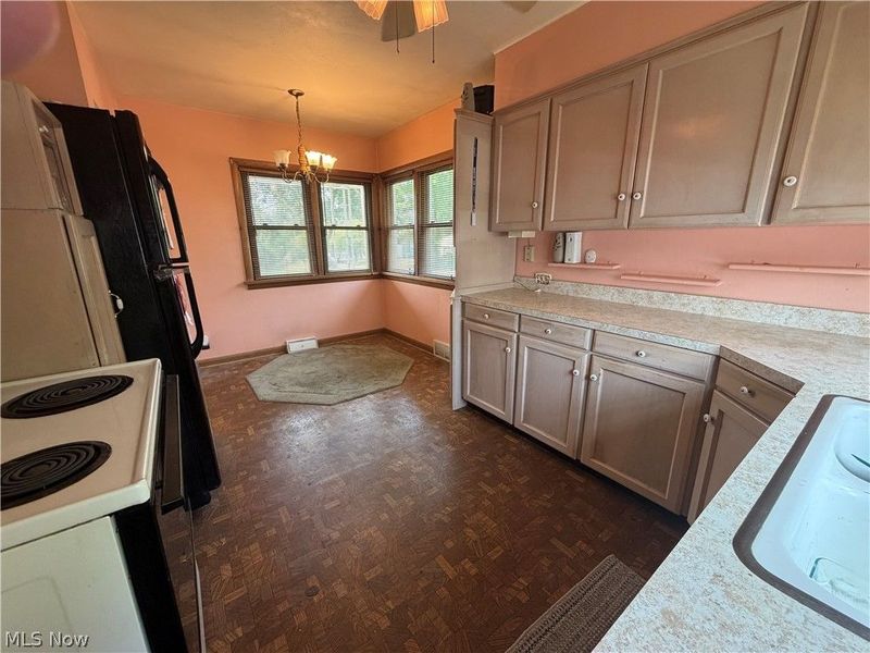 404 Jackson Avenue NE, Brewster, OH 44613 Photo 3