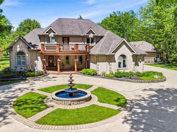 10600 Locust Grove Drive, Chardon, OH 44024