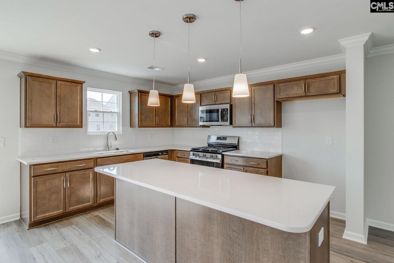 6000 Edgemont Court Photo 4