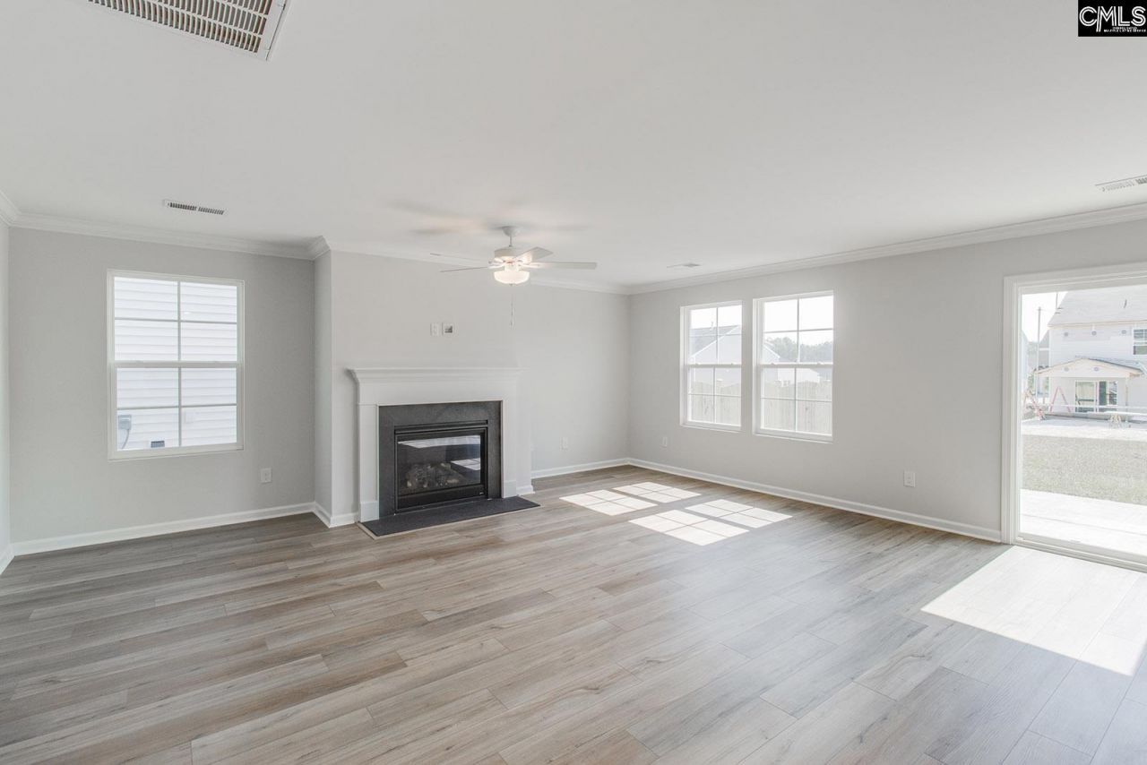 6000 Edgemont Court Photo 8