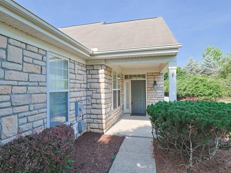 664 Fredericks Pass, South Lebanon, OH 45065 Photo 2