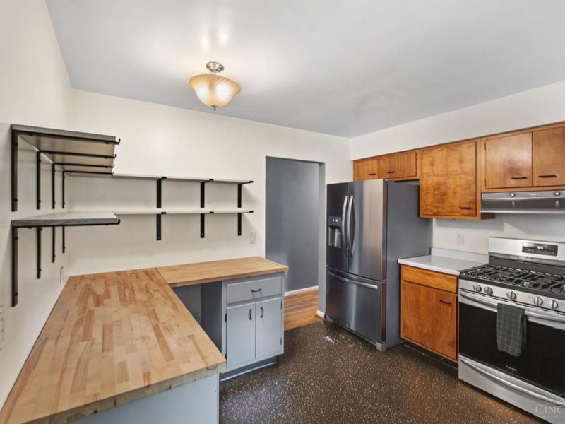 2855 Almester Drive, Cincinnati, OH 45211 Photo 14