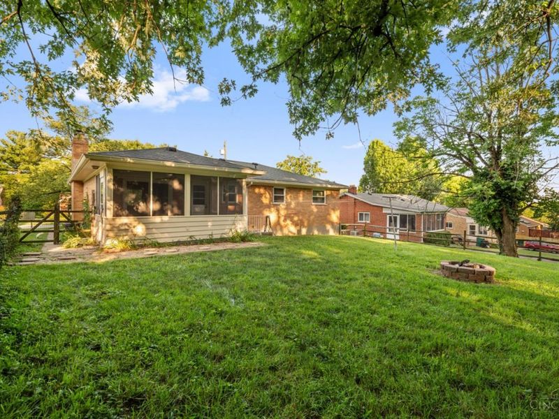 2855 Almester Drive, Cincinnati, OH 45211 Photo 27
