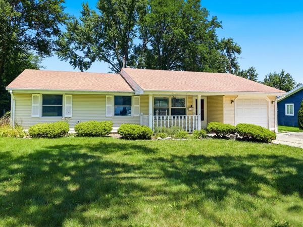 1318 Kingston Lane , Schaumburg, IL 60193