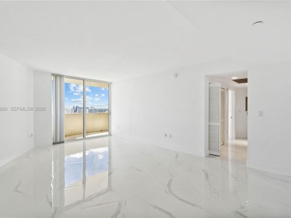 19501 W COUNTRY CLUB DR , Unit 2506, Aventura, FL 33180