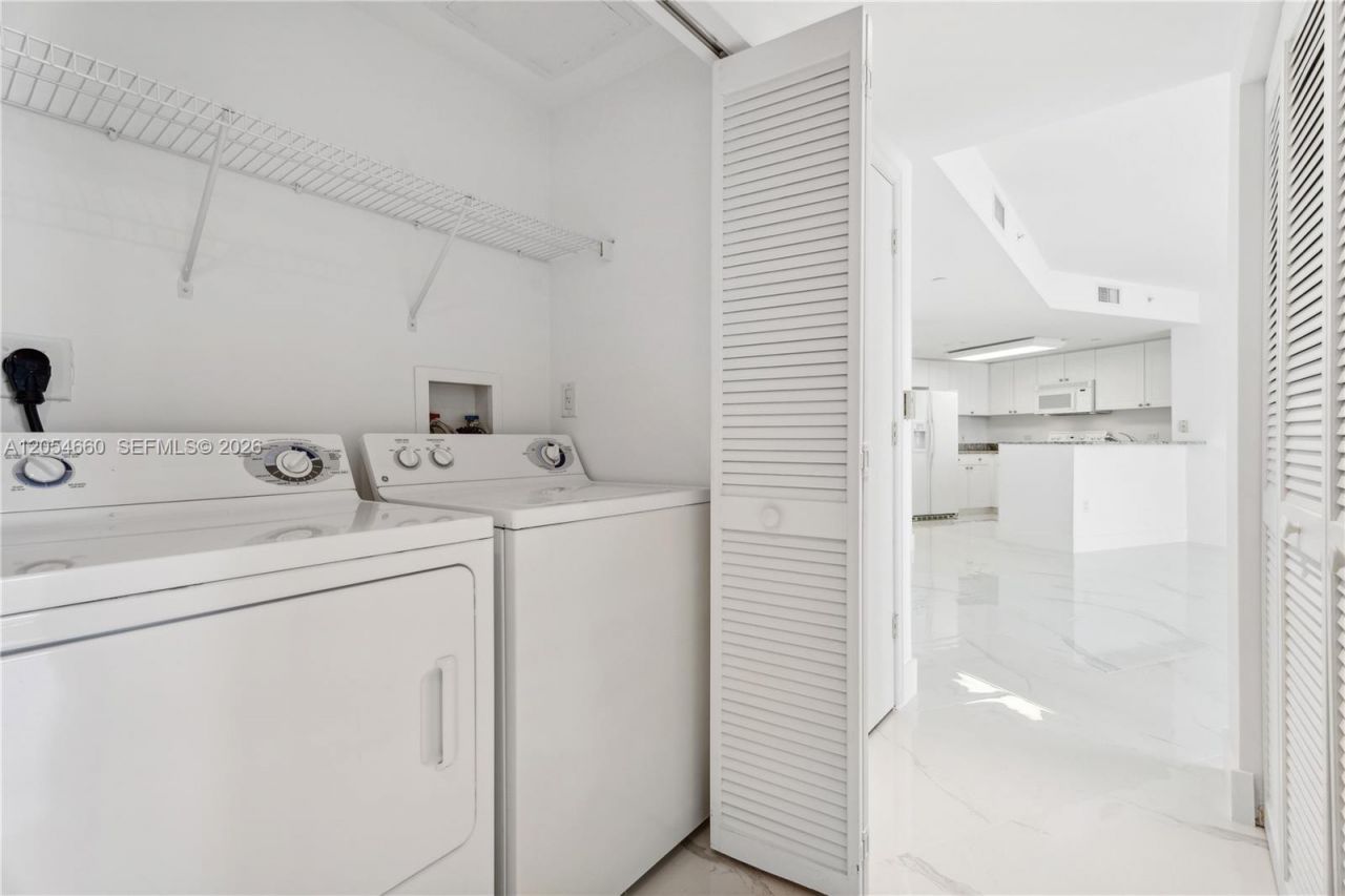19501 W Country Club Dr , Unit 2506, Aventura, FL 33180 Photo