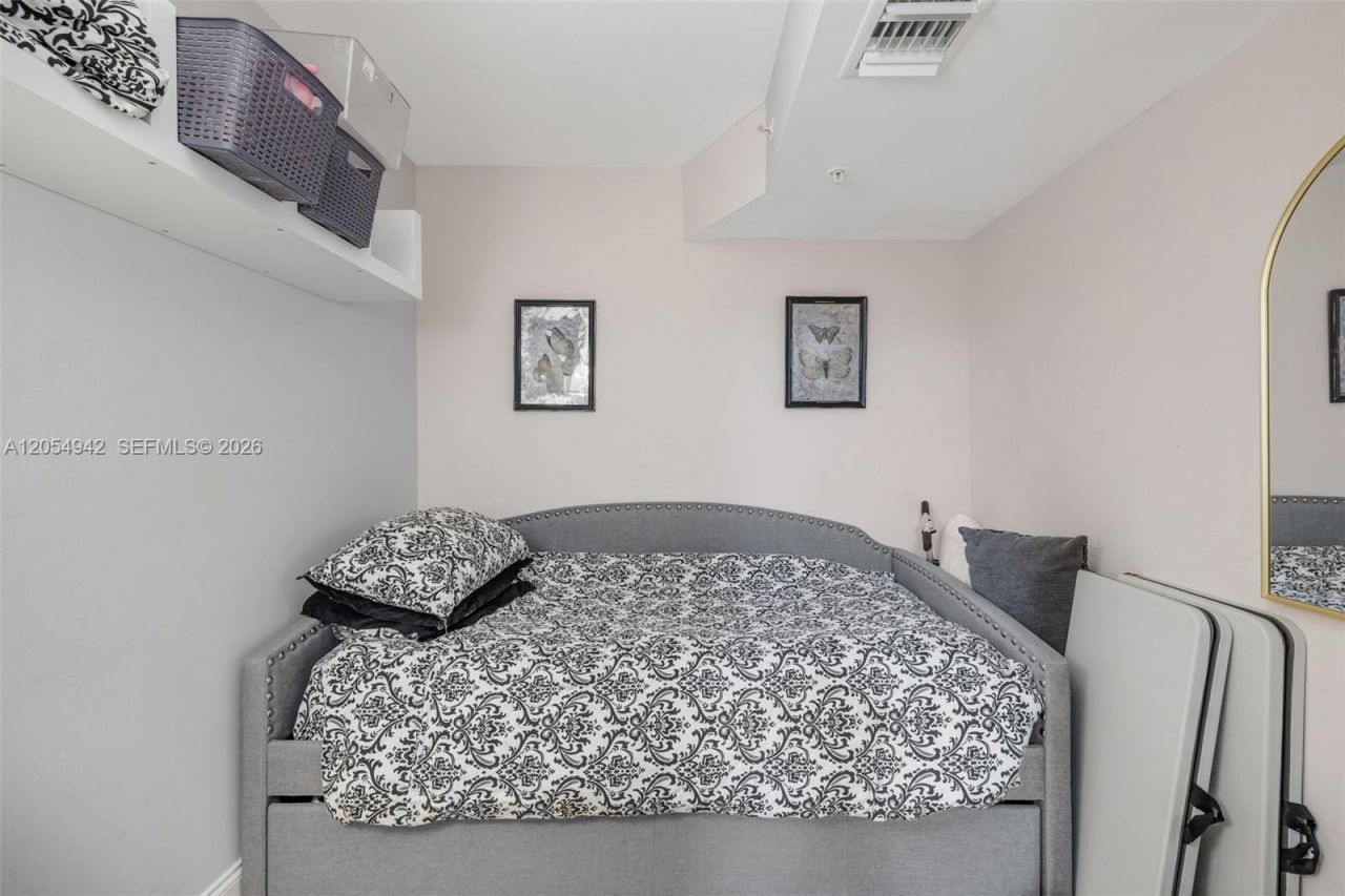9499 Collins Ave , Unit 607, Surfside, FL 33154 Photo