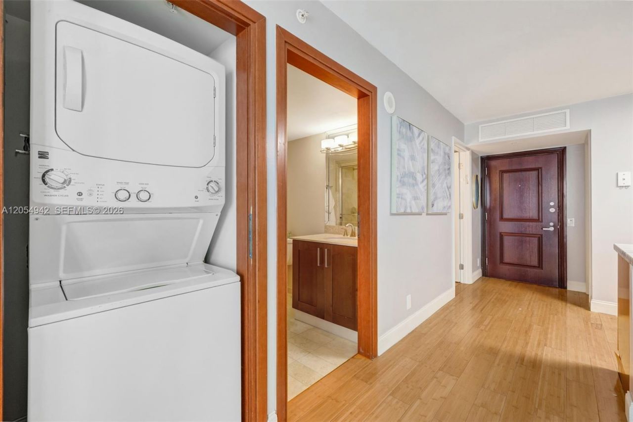 9499 Collins Ave , Unit 607, Surfside, FL 33154 Photo