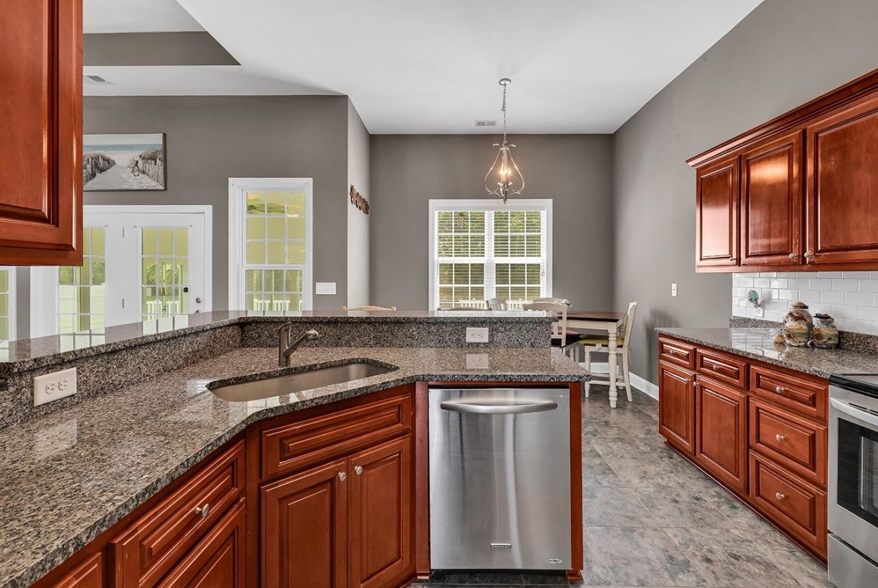 133 Dowenbury Dr.  Photo 8